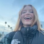 Freya Ridings Instagram – Our first 10 days in L.A ☀️🇺🇸
1. Walking home through Santa Monica at sunset after an amazing day in the studio 🌴
2. Working with the incredible @ricknowels just sat at the piano like the good old days 🎶
3. Resonated with this song4u license Plate 🚙
4. Sunshine and palm tree’s… surreal in January ☀️
5. Matcha and vanilla almond milk in the car (thanks for all the great recommendations) I’m a green tea girl always 🍵
6. Happy Bunny 🐰
7. @goopkitchen Chinese chicken salad 🥗 10/10
8. Shades 😎 and 50 Spf
9. Amazing late night street tacos 🌮 @aztecatacos
10. Found my beloved @teapigs 🫖 in L.A (Guess i didn’t have to pack one whole suitcase of Mao Feng green tea just i case they didn’t have them here!!)
