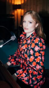 Freya Ridings Instagram - Ok, you can have another @taylorswift cover 💕 Love this one! Exile performed back in 2021✨ I am so excited for Taylor’s new album ‘The Tortured Poets Department’ coming out later this week! I’ll definitely be covering a song from her new album 💿 If you want to watch the full version, head over to my YouTube channel 🥰
