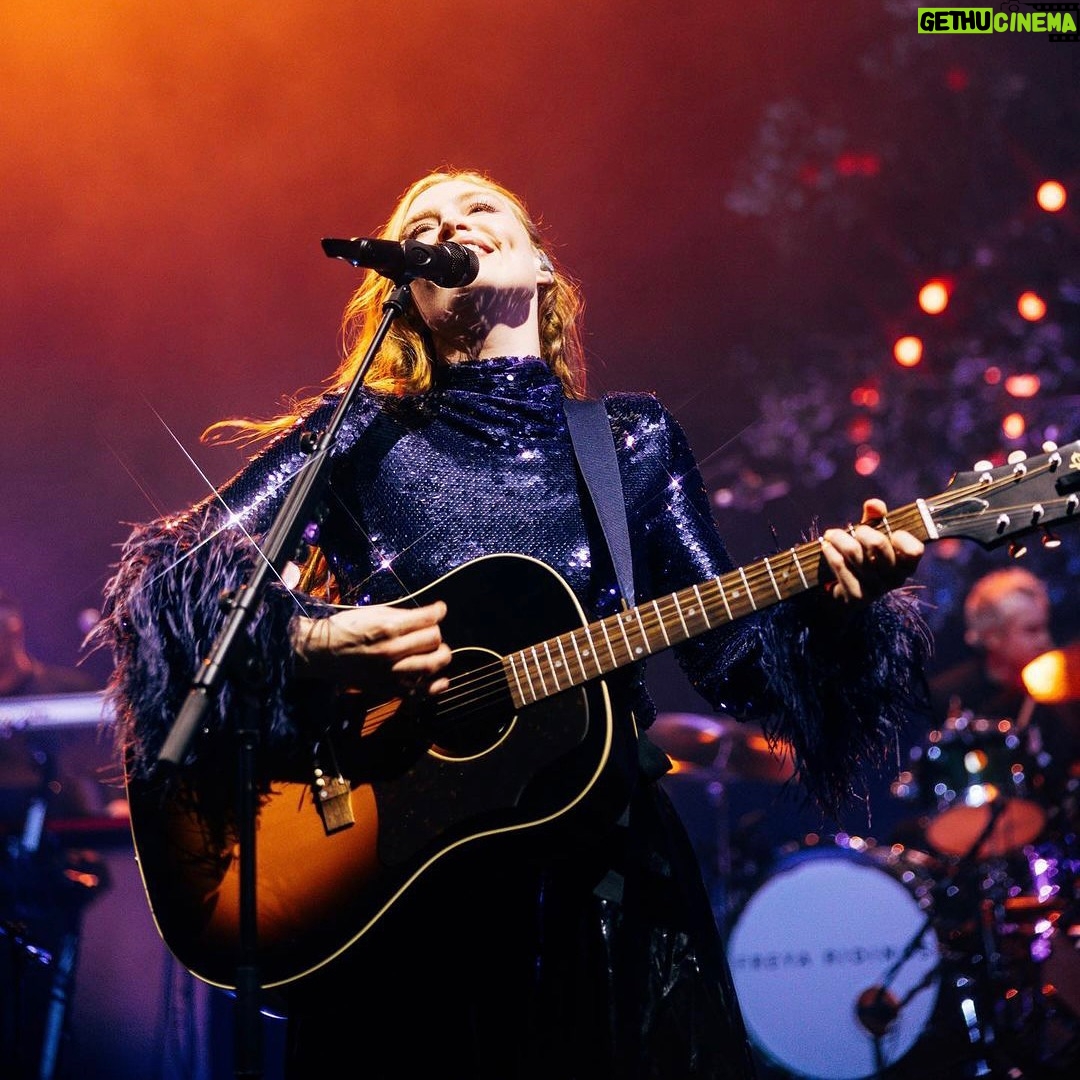 Freya Ridings Instagram - WOW!!! My residency at @thehotelcafe is officially sold out. 🥹❤️ Thank you all from the bottom of my heart, I wouldn’t be here without your love and support. I can’t wait for my final shows, see you there! 🎤🥰❤️ Photography credits: @jackrobinson.photo @samhkay