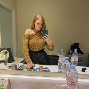 Freya Ridings Instagram - I LOVE a sequin dress 💃✨ Which one is your favourite? 🤩
