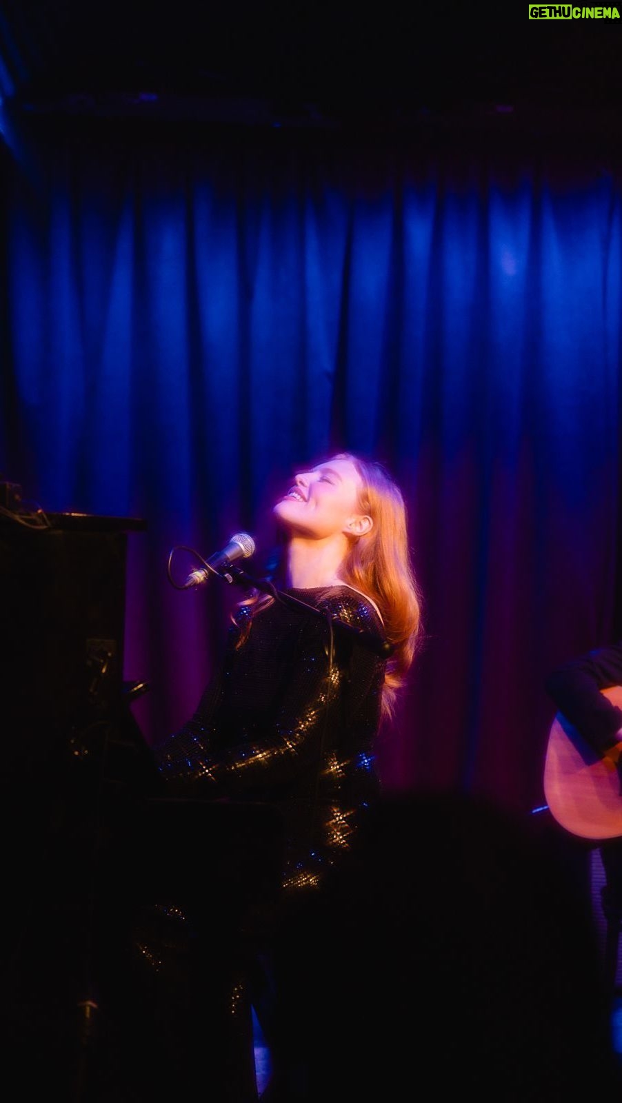 Freya Ridings Instagram - I can’t believe my second show at @thehotelcafe is TOMORROW 🤩 Time is flying so quickly whilst I’m out here in LA, but I’m absolutely loving it 🇺🇸 Who’s coming along to see me perform on Thursday? Comment below ⬇️ Here’s a little sneak peek of last month’s performance, it was truly a special evening 🎶 I can’t wait to meet you all ❤️🥰