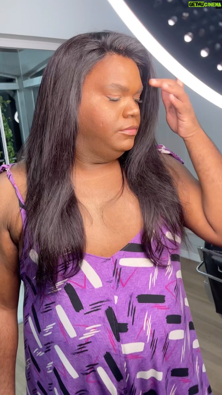 Fuega - 1.9K Likes - Ainda sobre ontem..um pouco dos bastidores do show de ontem no @saojoaodathay
Vestindo: @desalinho.slz
Make: @danmonteiro_1
Penteado 1: @silvanir_carneiro
Lace iluminada: @rosetegoncalves.bconcept
Finalização e aplicação: @danmonteiro_ 1
Assistência e cobertura: @jozynegroni