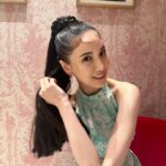 Fujii Karen Instagram - E-girls/Happiness 時代を思い出すロングポニーテール。✨早着替えの時に、髪の毛をロングにするという技 今思うと凄かったなぁ〜笑 どの髪型もたのしくてすき！
