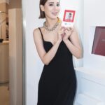 Fujii Karen Instagram - #rokhHM　❤︎ H&Mが「rokh」とのコラボコレクションを4月18日(木)に発売。 ひと足先に#rokhHM を着てグランドオープン前の、「H&M原宿店」にお邪魔してきました！どれもとても好き。！ きっと人気だろうな❤︎ 店内も凄くかっこいいよ。 #rokhHM #エイチアンドエム #pr @hm @rokhofficial