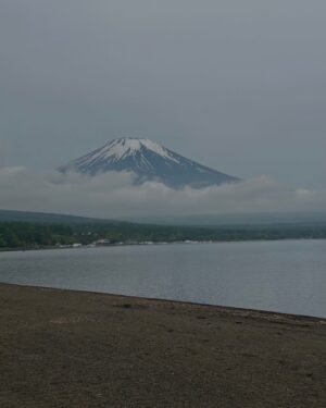 Fujii Karen Instagram - Mt. Fuji
人生で二度登った富士山。素晴らしく美しいな
幻想的だ。

今日も、良い一日を！