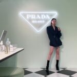 Fujii Karen Instagram - PRADA Beauty🩵 プラダ ビューティ ワークショップに参加してきました！ とても勉強になったなぁ。 プラダ　ビューティーのアイテムを使えば使うほど 美しくなれるんだ！と思わせてくれる成分配合だったり、 fashionから生まれたPRADA独自のカラーのアイシャドウやリップだったり、魅力たっぷりでした。 3月20日(水)にプラダ ビューティが全国発売をして、注目を集めているプラダビューティーのアイテム。リップ バームは男女問わず、ギフトにもおすすめだし私自身も好きなの沢山あった！📝💕 hm/ @kyontokio #PR #pradabeauty #プラダビューティ #prada @pradabeauty @prada