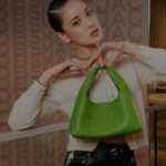 Fujii Karen Instagram - MARC JACOBS PRE-FALL 2024 COLLECTION ランウェイからインスパイアされたシルエットが魅力のシグネチャーバッグ「THE SACK BAG」 マーク ジェイコブス 表参道店では新作FUTURE FLORALに合わせたフラワーギフトを実施。私も素敵なお花をいただきました！🌷 @marcjacobs #marcjacobspartner #marcjacobs #pr hm／ @kyontokio