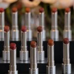 Fujii Karen Instagram - 4/5（金）発売のRMK デューイーメルト リップカラーのローンチイベントに行ってきました💄👄 魅力的なカラーが沢山だったけど、 私は"マイチャイ"という可愛い名前のカラーをセレクトしました。 マイチャイは、大人っぽいベージュトーンでブラウンが少し効いていて、とても肌なじみが良いです💡 このリップの魅力は、重ねれば重ねるほど立体感が出るのと、飲み物を飲んでも色がグラスに付かなくて長持ちしてくれて、ツヤ感もキープしてくれるのが本当に良い。！ 他のカラーも使うの楽しみ☺️👏 @rmkofficial #PR#RMK