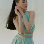 Fujii Karen Instagram - Resort fashion🩵🩵🩵🐬 clothes/jewelry @dior hm @tomoca13