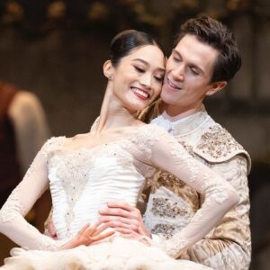 Fumi Kaneko Instagram - Fun moments captured in Don Quixote @royaloperahouse by @foteiniphoto from Saturday performance 🌹
Thank you so much for really heartwarming support in the audience last night🙏❤️ and I had so much amazing energy from this incredible company, every dancers on stage🔥 and as always, truly joyous to dance with @williambracewell 💕
#ballet #thankyou #grateful #joy #dance