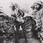 Funda İlhan Instagram - DERİN SAYGIM DERİN SEVGİMLE …. “Çanakkale Zaferi, Türk askerinin ruh kudretini gösteren şayanı hayret ve tebrik bir misaldir. Emin olmalısınız ki, Çanakkale Muharebelerini kazandıran bu yüksek ruhtur.” * Benimle beraber burada muharebe eden askerler kesin olarak bilmelidir ki, bize verilen namus görevini eksiksiz yapmak için bir adım geri gitmek yoktur. Uyku, dinlenme aramanın, bu dinlenmeden yalnız bizim değil, bütün milletimizin sonsuza kadar mahrum kalmasına sebep olacağını hepinize hatırlatırım. * Ben size taarruzu emretmiyorum, ölmeyi emrediyorum. Biz ölünceye kadar geçecek zaman zarfında yerimize başka kuvvetler gelir, başka komutanlar hakim olabilir.” Gazi Mustafa Kemal Atatürk ☀️#18martçanakkalezaferi 🇹🇷 #gazimustafakemalatatürk🇹🇷