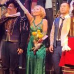 Funda İlhan Instagram - “YAŞAMAK MI ÖLMEK Mİ “ 🎭 … @kocaelisehirtiyatrosu 🌟…yaşamak :) … #Antalya14uluslararasıtiyatrofestivali nde 26/27 Mayıs ‘ta iyi seyirler 👏🏻👏🏻🌟