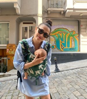 Funda Eryiğit Instagram - bir beyoğlu bebesidir.