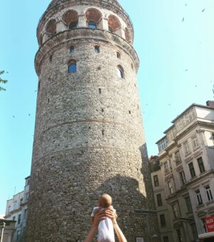 Funda Eryiğit Instagram - bir beyoğlu bebesidir.