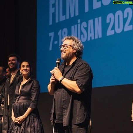 Funda Eryiğit - 25.9K Likes - Boğa Boğa dün akşam ilk kez @istanbulfilmfestivali_ ‘nde seyirciyle buluştu. izleyicisi bol olsun! ✨
bu akşam ve her zamanımız için şahane @pinaraytas ‘a; ilgileri ve nezaketleri için @edagungor1 @museumoffineclothing ‘e ve @rafaelindiana ‘ya kucak dolusu teşekkürler♥️