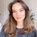 Funda Güray Instagram – Bir fark görebiliyor musunuz? 🌚 yeni öğrendim bu tekniği aşırı pratik açıktan koyuya doğru gözün üstüne sür fırçayla dağıt misss 1dk bile sürmüyor 💕ne uğraşmışız fırçayla sür de sür , artık 5 dakikada evden çıkarım ben 🫠 

#makeuptutorial #reeloftheday