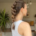 Funda Güray Instagram - İnce telli ,orta boy saçlar da dahil hepimizin halat gibi saçı var artık 🫠 ne diyosunuz bu örgü hilesine ?? 💕 #hairtutorial #hairstyles #hairgoals
