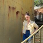 Funda Güray Instagram – Gel gel sarışınım gel 🌼 (yeleğime göndermeli şarkı)

#ootd