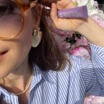 Funda Güray Instagram – Gömleğini çok sevdim çıkar onu bebeğim hadi gel bize gidelim ?? Şarkıyı hatırlayan  old but goldiesler 🫠🌸🌺💕

#oodt #photooftheday