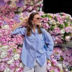 Funda Güray Instagram – Gömleğini çok sevdim çıkar onu bebeğim hadi gel bize gidelim ?? Şarkıyı hatırlayan  old but goldiesler 🫠🌸🌺💕

#oodt #photooftheday