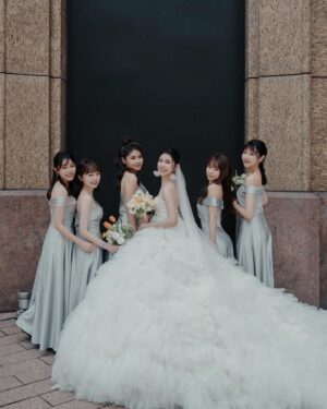 Furby Chen Instagram - -
豬寶寶的婚禮💍
妳根本是美麗的韓星👰🏻‍♀️

時光飛逝 就這樣認識15年了🫣
一起玩小孩的時候還是覺得很驚人🙂
真的不可能
我昨天還在讀高中
今天妳就結婚了

？？？？？
這時間錯亂是誰的問題😗