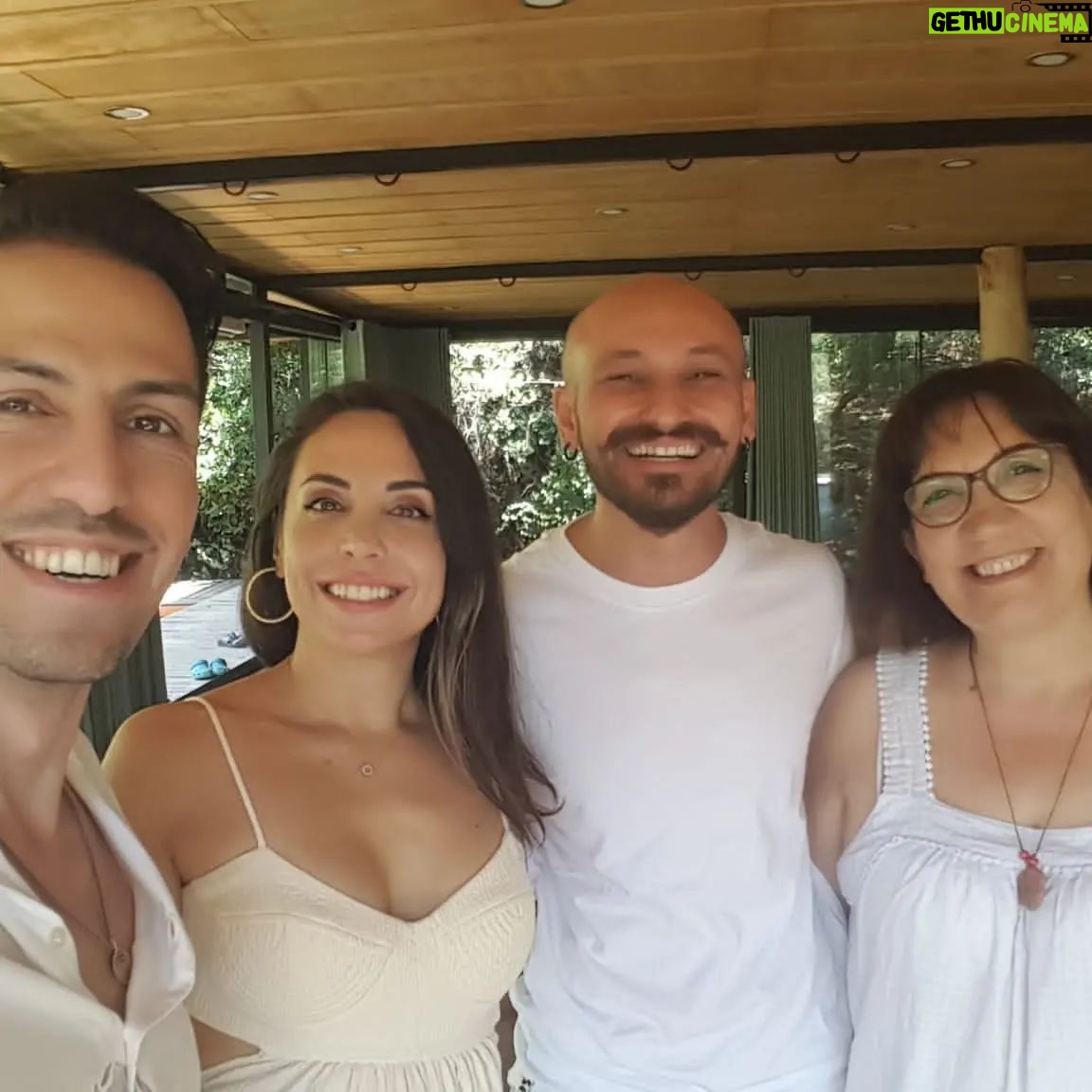 Füsun Demirel - 2.3K Likes - @mert_kuculmez #yogateacher💙 #yogapractice @thelandgeyikbayiri @nurcankaplan__ 🧡@kanadinkendinsin @serkanyalciiin 🩷@tugbakoyuncu
Bir başka kampa kadar Hoşça kal 🩵💛💚💜