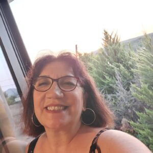 Füsun Demirel Instagram - #cunda 🍀#zeytinagaci 🌿@anotherselfdizi🏵 @ogm.pictures 💛#muco 🧡#ailedizimi #sethalleri🎬 🏝☀️🌈🌞