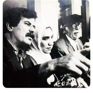 Füsun Demirel Instagram - Bir  Küçük Bulut  reji : @faruk.turgut.73113 yapım:
Uzman film  senaryo :  @cemalsan #tarıkakan #osmanalyanak
Sene 1990 olabilir. En sevdiğim projelerden biridir. 🎥🎞📽🎬 #nostalji