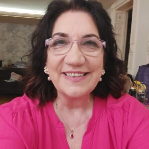 Füsun Demirel Instagram - Yaşamak,doya doya..🩵. inadına Yaşamak.❤️
Düşmana inat 1 gün fazla Yaşamak...💪
Göremediğimiz,doyamadığımiz  o hasret dolu günler hatırına Yaşamak...🫶🫶🫶🫶
Hep gülümseyerek hayata,hep üreterek  ve severek ... ❤️aşk için Yaşamak...❤️