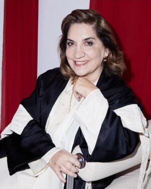 Füsun Demirel Instagram - @voguemagazine @vogueturkiye @nimetatasoymenajerlik 
Vogue mart sayısında.
Moda editörü @tugcebahcivangil @dilekinil
Fotoğraf @mustafanurdogdu
Yazı @oykubdur 
Saç @yildirimbozuyuk 
Makyaj @cireneroz 
Fotoğraf asistani
@cengizhanergun
Modaasistanlsri @zozancirik @_gamzetemel
@aleynayakupoglu
Sacasistani mehmetiyi