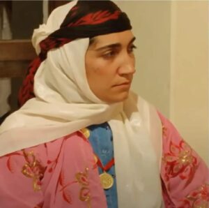 Füsun Demirel Instagram - #birzamanlarben 💖
Filmi hatırlasam iyiydi😆
Ya #züğürtağa , ya #memûzîn 🧡
30 ya var,ya yok... sevgiyle hatırlıyorum 
Bu zamanları🎥🎞🎬📽
#sinema #cinematography 🎈🎈