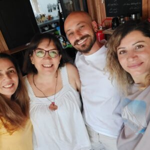 Füsun Demirel Instagram - @mert_kuculmez #yogateacher💙 #yogapractice @thelandgeyikbayiri @nurcankaplan__ 🧡@kanadinkendinsin @serkanyalciiin 🩷@tugbakoyuncu 
Bir başka kampa kadar  Hoşça kal 🩵💛💚💜