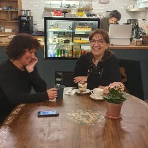 Füsun Demirel Instagram - Bomonti 'ye çıkın çıkın gelin.. artık yepyeni bir mekanımız  oldu. İki sahane kadının ortaklığı ile
Açılan @lafenice.istanbul  birbirinden lezzetli 
Menüsü  ile dostlarla oturabilcegimiz özgür bir mekan 
@gulsenonart ve @orea_reaburci çok tebrikler kızlar.
@esinaliyaman haydi bulusalim.