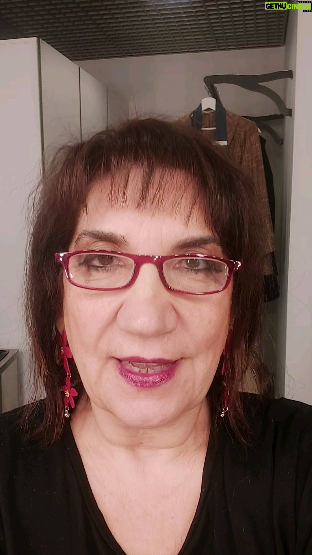 Füsun Demirel - 4.5K Likes - @azadeh_masihzadeh thank you very much for this beautifull Red earings.
I hope to Meet you again.
#freedomwomenslife 🎈♥️