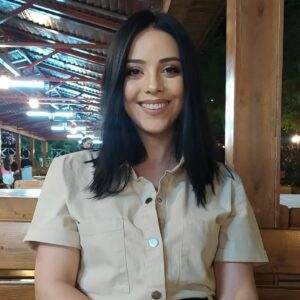 Fəridə Şahbazova Instagram - Yemek yerken oyalama beni @aziz_shahbazov 🤤