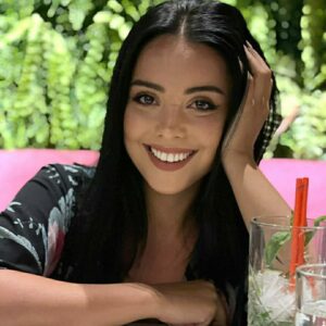 Fəridə Şahbazova Instagram - "Tam affedecem diyorum,aklıma 6-cı ayın 7 sinde saat 21:17 söylediyi yalan geliyor, sinirlenip vazgeçiyorum " (kadınların iç sesi💕))))