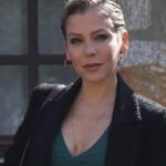 Gökçe Eyüboğlu Instagram - Sondan başa… Her biri başka; hepsi ben ✔️