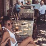Gökçe Eyüboğlu Instagram – Hava yeterince soğuduğuna göre yazdan bir fotoğraf gelmeli😇