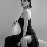 Göksel Instagram - Ben yeniye hazırlanırken size gizli dosyamdan birkaç kare bırakıyorum 😌✨