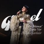 Göksel Instagram - ‘ Bir İhtimal Daha Var ‘… Bu harika melodi, bu nefis sözler, Müzeyyen Ablamızdan Zeki Müren’e öyle güzel seslerden öyle özel anlarda hayatlarımıza eşlik etti ki. 🌟 Kahvaltı masaları, meyhane masaları farketmez bu şarkı artık bizim ortak mirasımız. ⭐️ 🎶 ‘Bir İhtimal Daha Var ‘şimdi benim sesimden Youtube kanalımda yayında! Söz&Müzik: Osman Nihat Akın #BaşkaŞarkılar