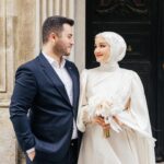 Gözde Akyıldız Instagram - Güzel ve Zarif #houseofzarifgelini @akyldzgzde 🤍 🦢 @masalgibi ve @gizemyolcustudio ekiplerinin ellerine sağlık 🤍 #houseofzarifgelini #houseofzarif #modest #gozdeakyildiz