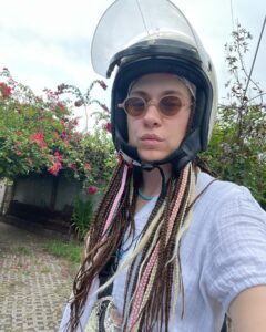 Gözde Cığacı Instagram - 🥥 #whatever #bali #indonesia #youngcoconut #handmade #temple Rasta ve örgü @rastaisleri 🤍 Çantam @hope.fuldreams