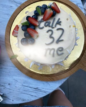 Gözde Cığacı Instagram - 32
Abart,çoğalt,parlat yaşı 💫 

@gizemcigaci @iremgizm @kutluaydemrci 
hayalimdeki pastayı yapan şefim 🙏🏻 seni buldum @tolgaakbulutt ne tatlısınn düşüncenden öperim