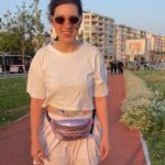 Gözde Cığacı Instagram – Sondaki foto gerçek ben 😅😂 Kask kolluk dizlik falan hep takın çocuklar ben havalı poz için çıkarttım 🤓🌞