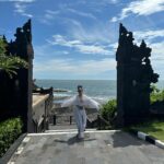 Gözde Cığacı Instagram - İçimiz ısınsın 🥲 2.videomun adı “Bali’de Belly” ses açın pls #bali #ubud #youngcoconut #bellydance #monkey
