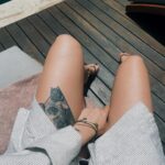 Gözde Cığacı Instagram - Arkadaşım diye demiyorum bu kız şahane şeyler üretiyor @begumtheunsal @sickofallclub kimono ve gömleğim eseridir 🪬🌴🥥