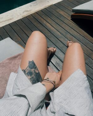 Gözde Cığacı Instagram - Arkadaşım diye demiyorum bu kız şahane şeyler üretiyor @begumtheunsal  @sickofallclub 
kimono ve gömleğim eseridir 🪬🌴🥥