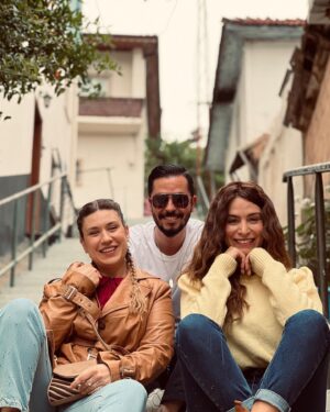Gözde Cığacı Instagram - Fevkalbeşer ruhlarla karşılaşmak… 💫✨🪐

📷 @fuat.diri 
#hatıranyeter 
@bertonmedya