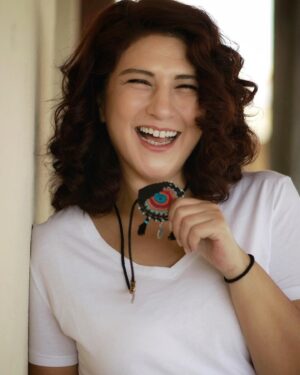 Gülçin Hatıhan Instagram - Reytingleri duyunca ben 😻 Haftasonunuz da, haftanız da müthiş geçsin. Herkese sevgiler selamlar ♥️🤗🦋 📸 @aslisamat 🙏💞