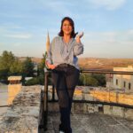 Gülçin Hatıhan Instagram – Caaanım Midyat’ımdan.. Herkese sevgilerimle ♥️ 
From my precious Midyat, with tons of love 💞 
📸 @aslisamat @elvan_demirez 🙏🌸